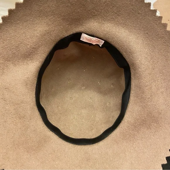 Therese Ahrens New York Light Brown Wide Brim with Bow & Gold Studs Vintage Hat - Picture 5 of 5